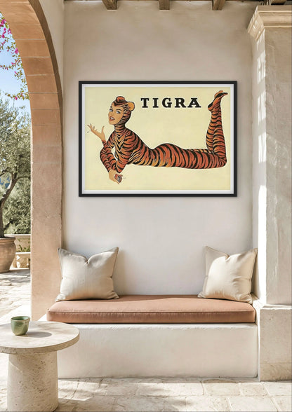 Affiche Tigra cigarettes Pin-Up Tigre Vintage affichevintagefrance